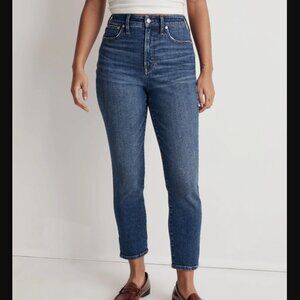 Madewell Curvy Perfect Vintage Jean in Manorford Wash: Instacozy Edition 25